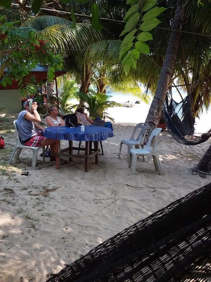 Ella'S Place Salang Tioman Kampong Ayer Batang Экстерьер фото