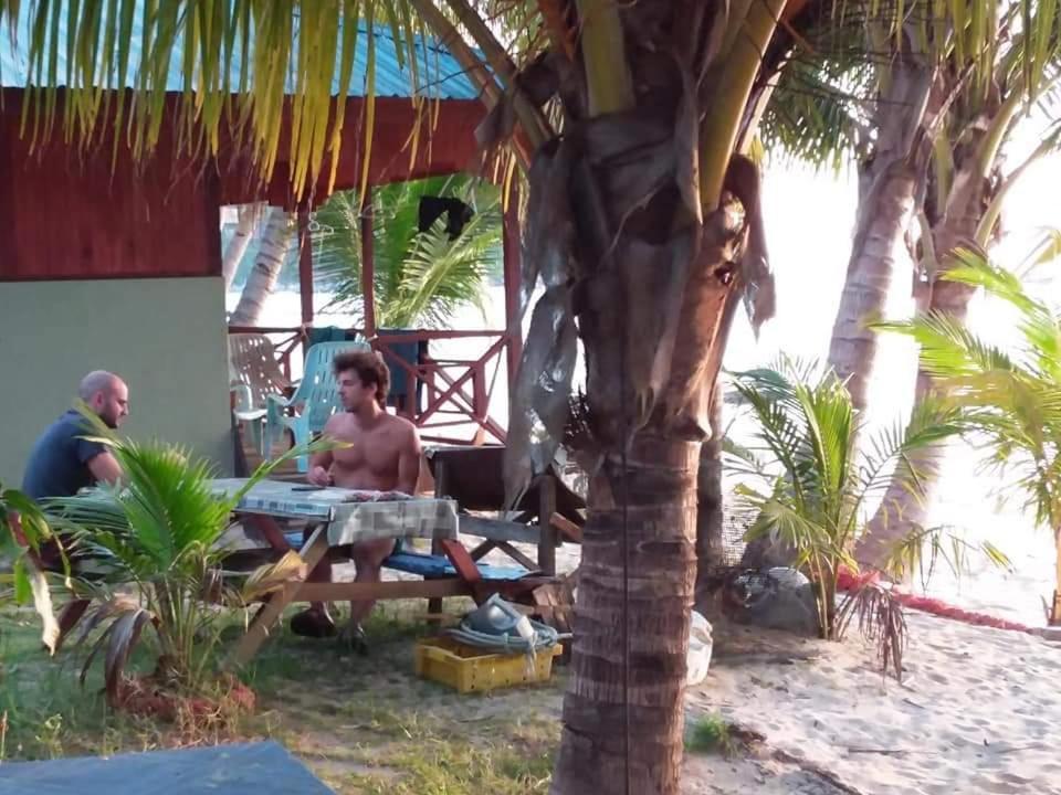 Ella'S Place Salang Tioman Kampong Ayer Batang Экстерьер фото