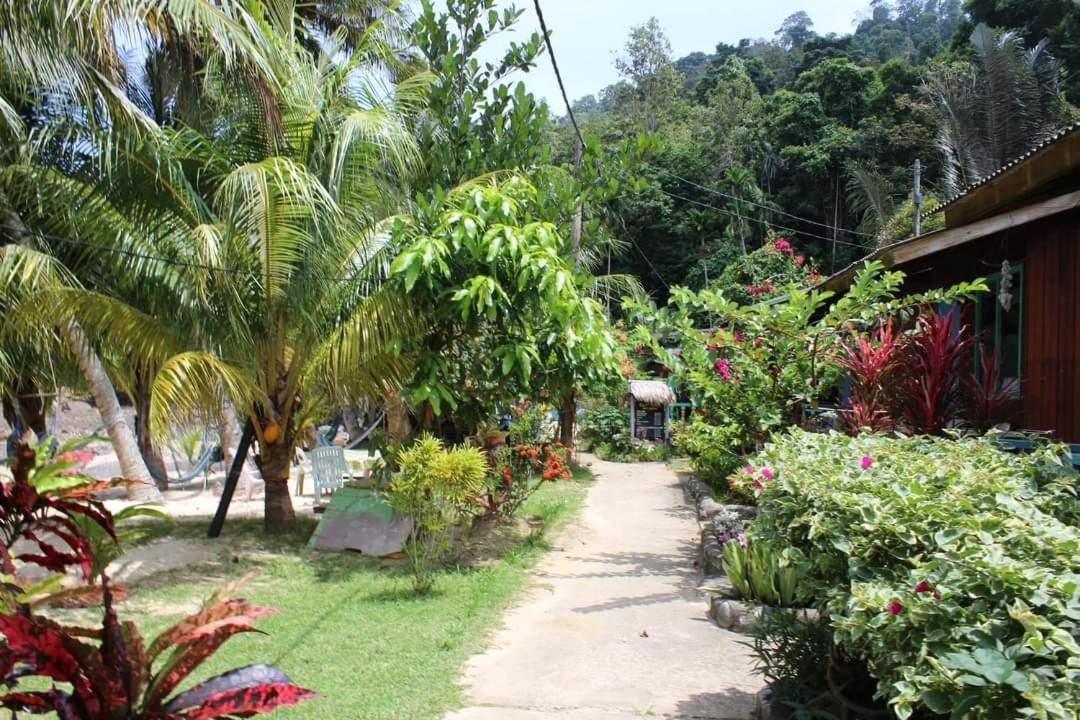 Ella'S Place Salang Tioman Kampong Ayer Batang Экстерьер фото