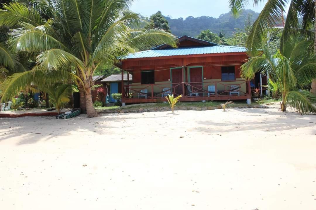 Ella'S Place Salang Tioman Kampong Ayer Batang Номер фото